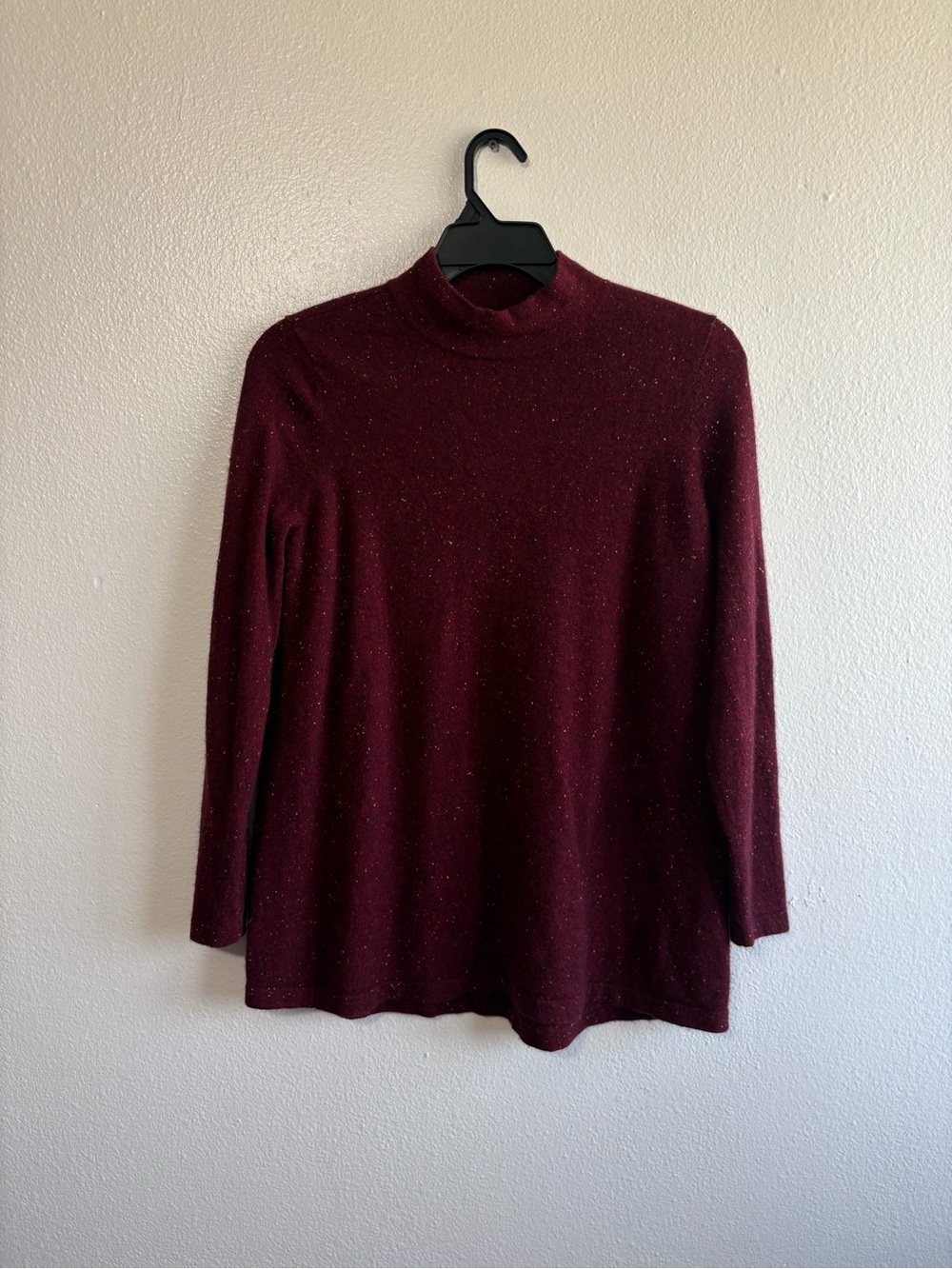 Lands End Size Medium Burgundy Red Speckled Mock Neck Sweater Modest Cozy Soft